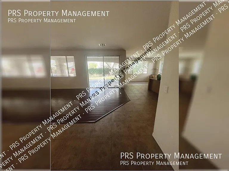 576 E Julian Dr — Photo 13