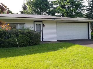 300 Holland Rd, Holland, PA 18966