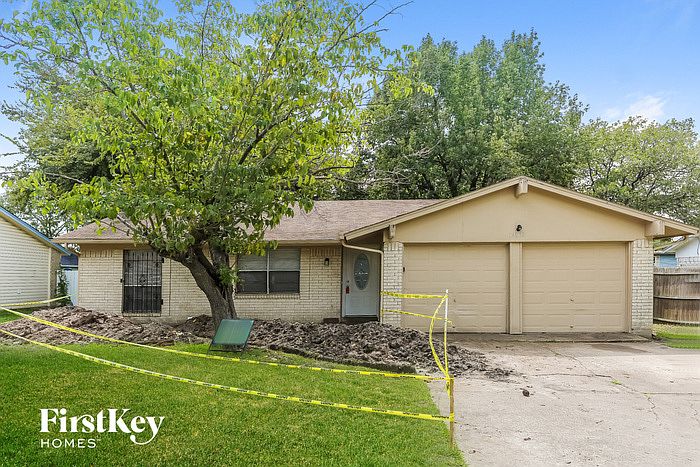 1st image of 14832 Green Valley Dr