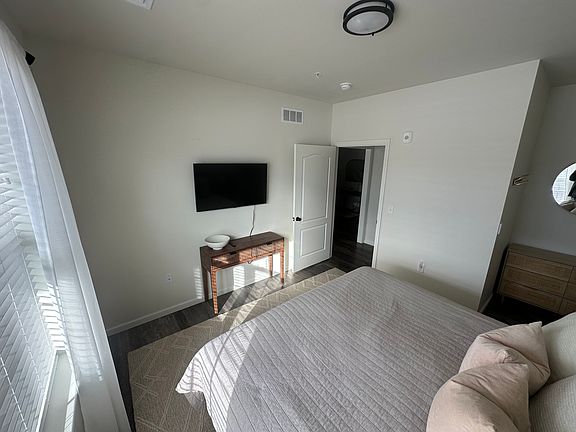 5th image of 3406 Lincoln Hwy E #122