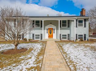 343 Waxwing Ave, Naperville, IL