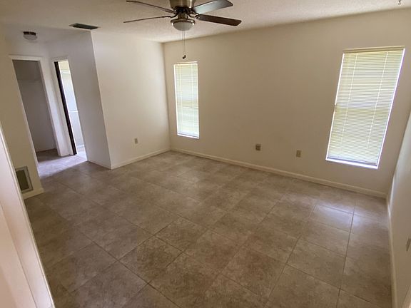 3rd image of 1332 Bentley Ave