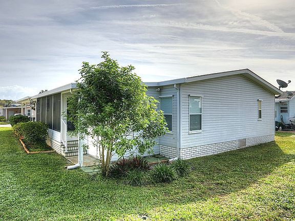3rd image of 1026 W Lakeview Dr