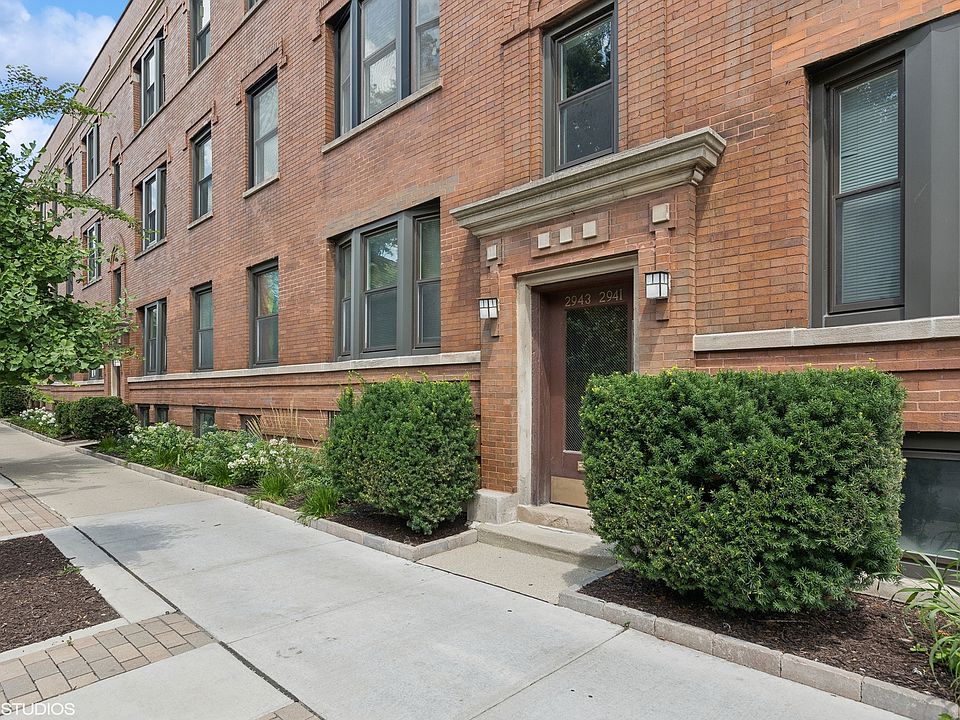 1st image of 2943 N Sheffield Ave APT 3