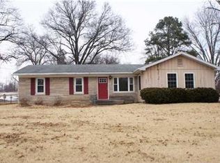 937 W Boonville New Harmony Rd, Evansville, IN 47725
