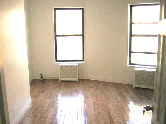 Rented by AWC Real Estate | media 13