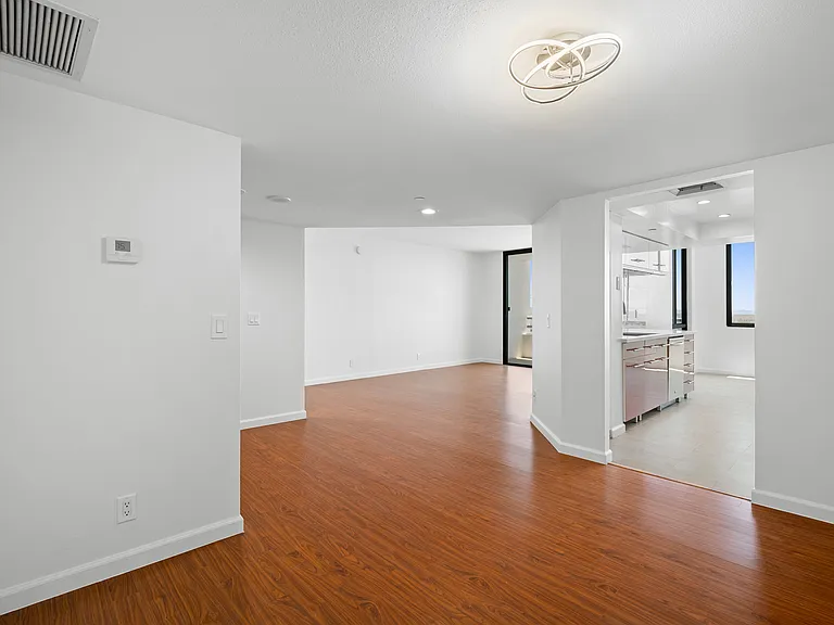 343 Pioneer Dr #1703 — Photo 14