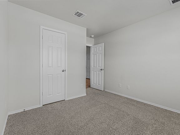5th image of 4011 Baerlon Cv