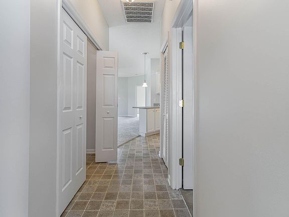 5th image of 141 Lazy Willow Ln #201