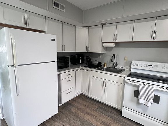 2nd image of 7210 Ohio Ave #2