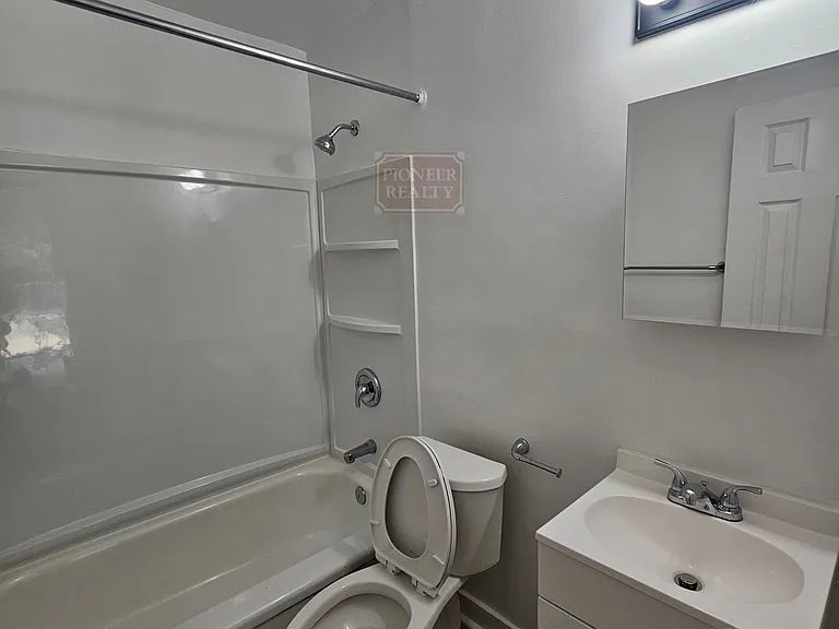 1408 Garber St — Photo 10