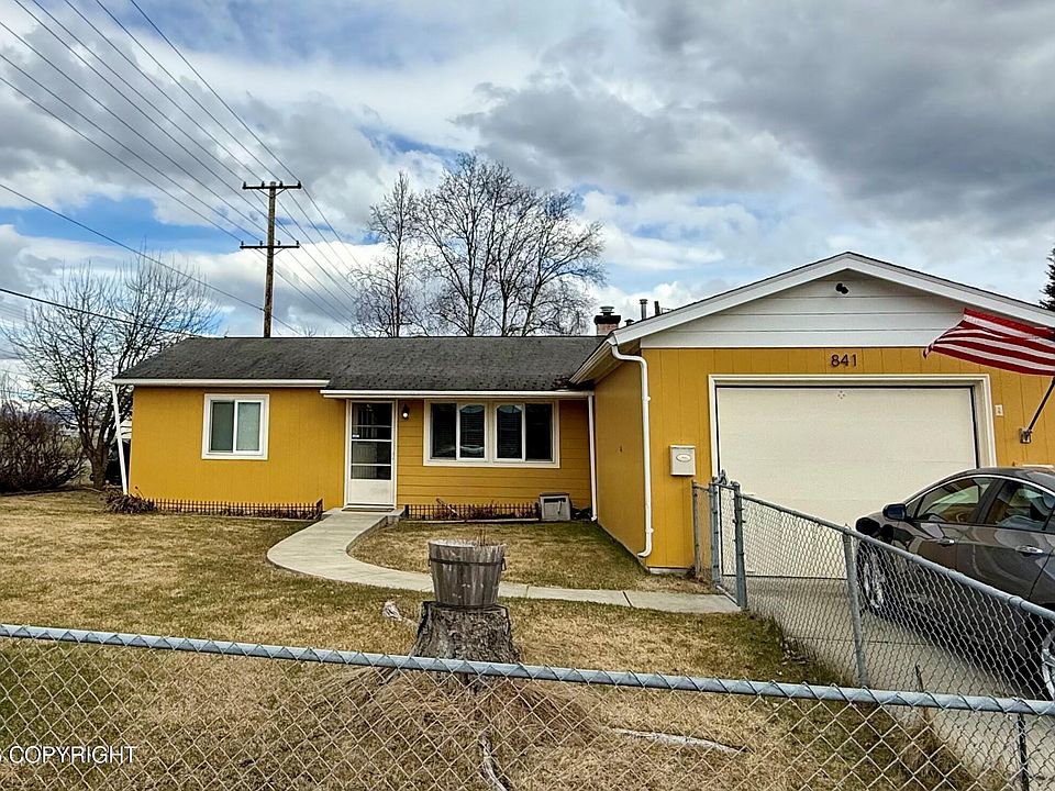 1st image of 841 Birch St