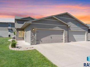 4430 W Kinsley Pl, Sioux Falls, SD 57108