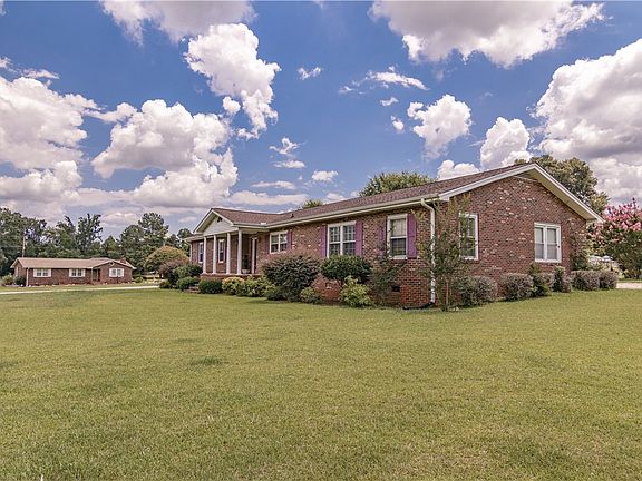 4th image of 216 Skyland Dr
