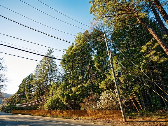 3rd image of 0 Redwood Highway 16 D0 #39-08