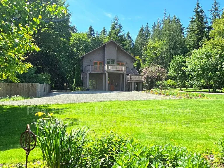 5560 Hillard Rd — Photo 25