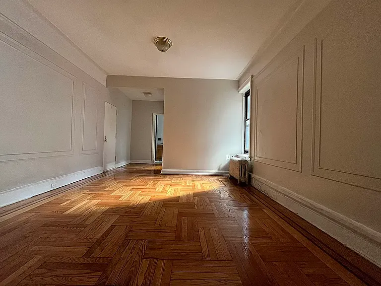 2101 Westbury Ct #2B — Photo 3