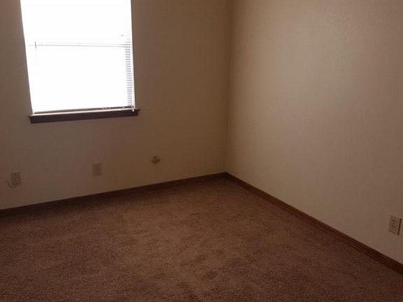 5th image of 2942 Gossett Dr