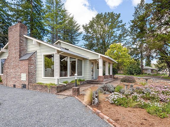 3rd image of 702 Pleasant Hill Road