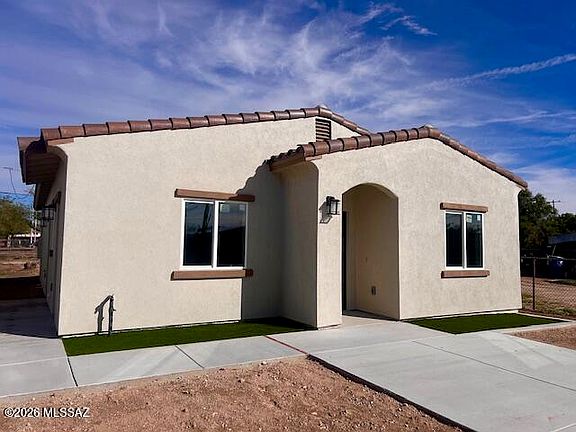 3rd image of 1761 Grado Ct