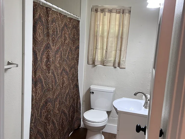 66 Logan Ln — Photo 20
