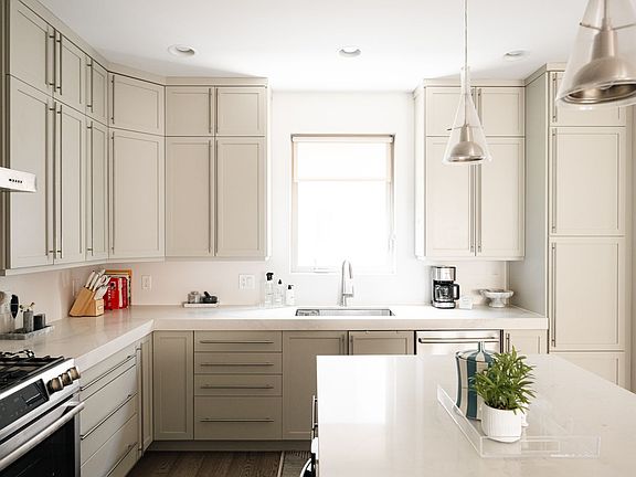3rd image of 2639 17th St Unit 6