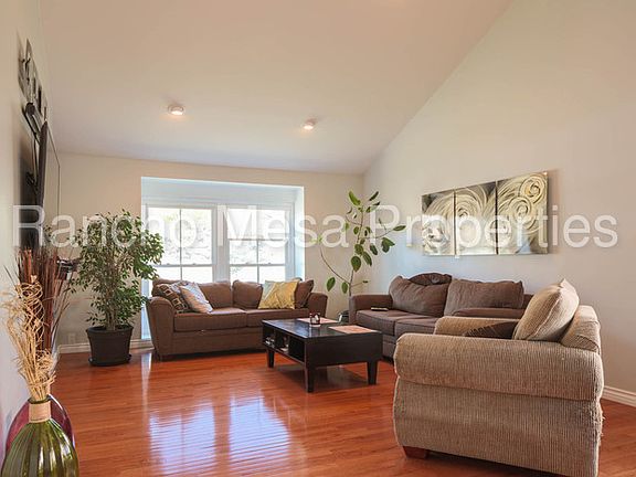 3rd image of 9929 Helix Mont Dr