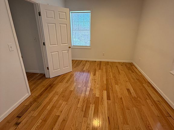 5th image of 29-31 Fairview Ave #C