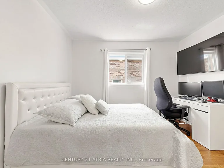 15 Paulgrave Ave — Photo 21