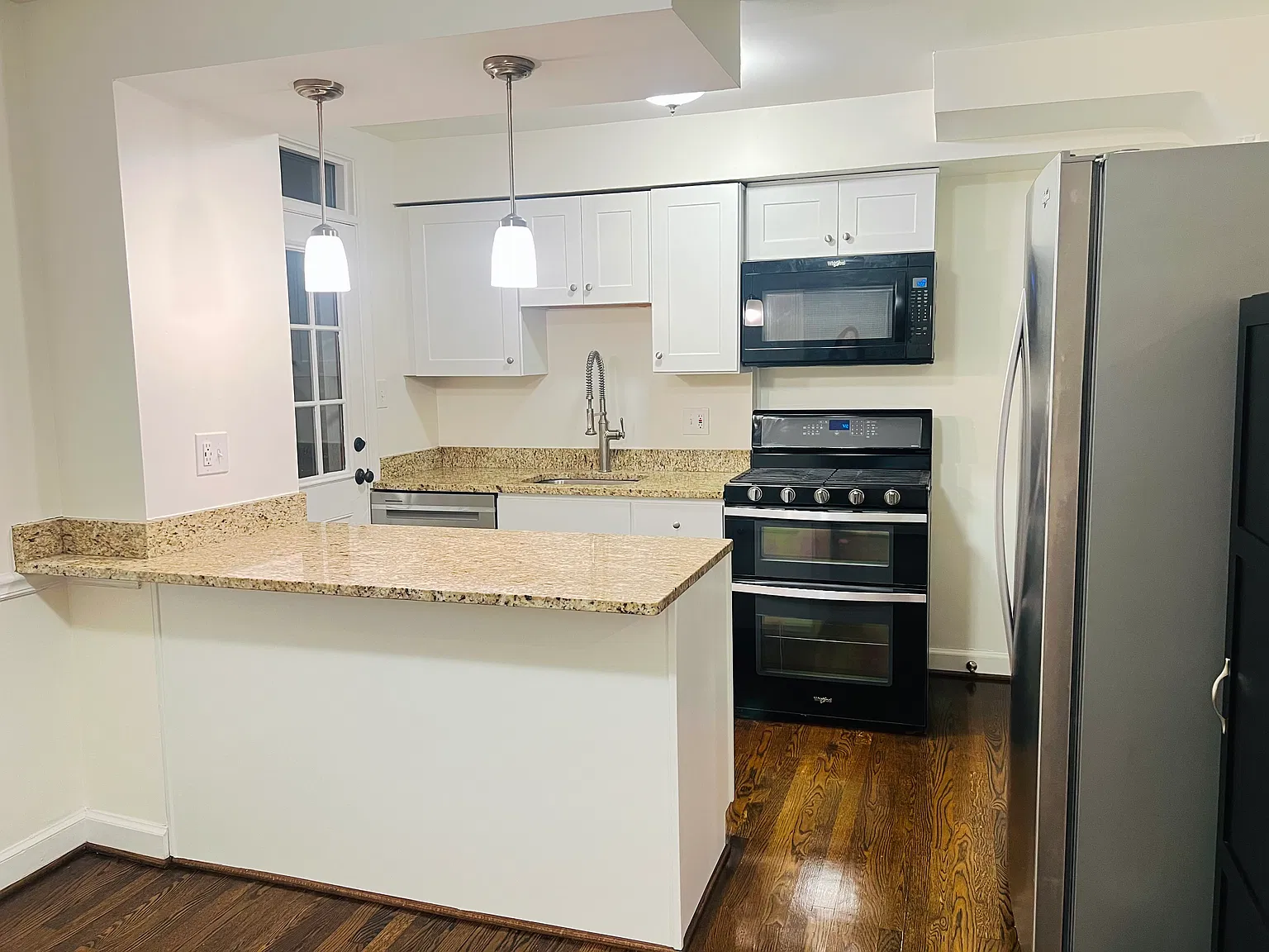 2 bed, 1.5 bath, 1920 sqft, $3,125 — Photo 1