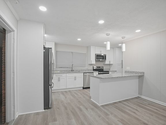 2nd image of 3178 Dogwood Dr