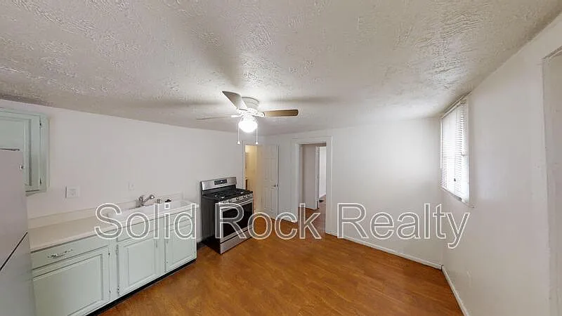 1 bed, 1.0 bath, 640 sqft, $875 — Photo 3
