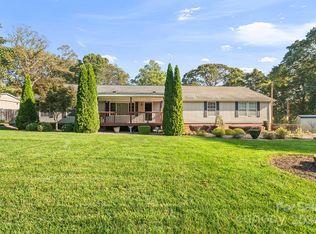 2225 Hart Rd, Charlotte, NC 28214