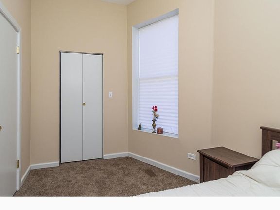 2nd image of 1-3256 W Walnut St #1