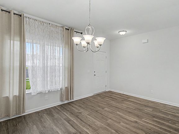4th image of 274 Renwick Loop