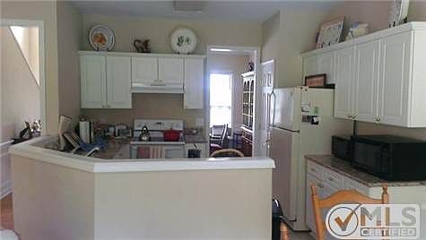 3rd image of 1625 W Wilson Blvd