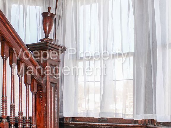 3rd image of 516 Park Ave