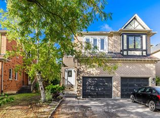 112 October Ln, Aurora, ON L4G6Z8