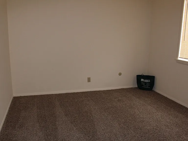 Kimberly Club Apartments — Photo 135