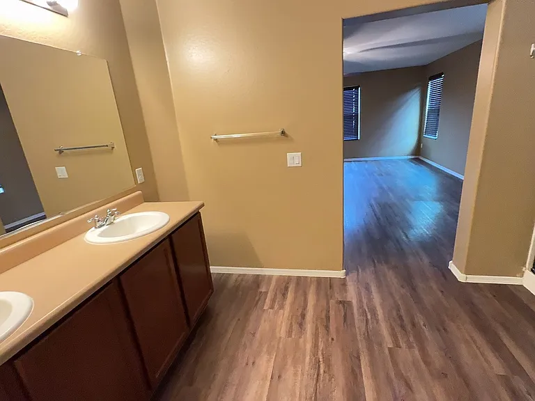 3458 E Merrill Ave — Photo 25