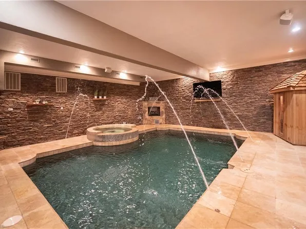 305 Mallard Dr, Badin Lake, NC 28127