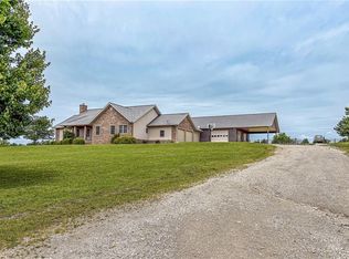 1058 County Road 401, Berryville, AR 72616