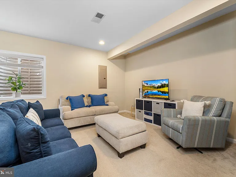 15119 Kroll Ln — Photo 40
