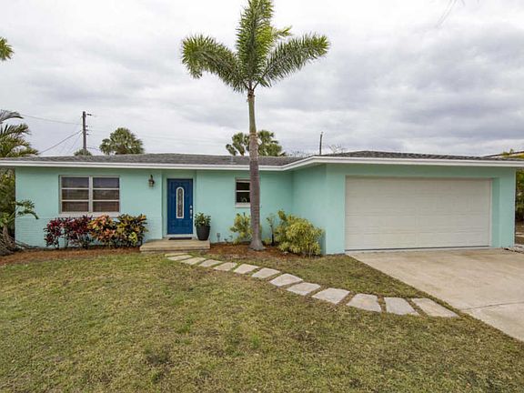 3rd image of 1276 NE Oceanview Cir