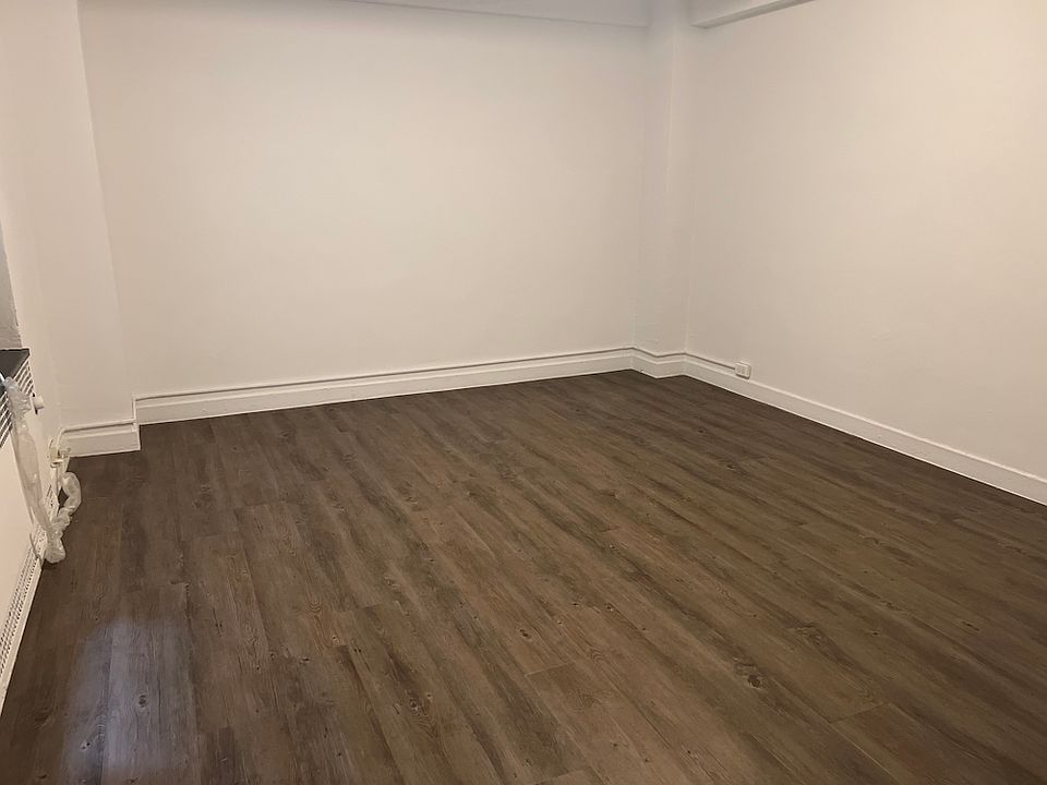 1st image of 108 E 38th St APT 305