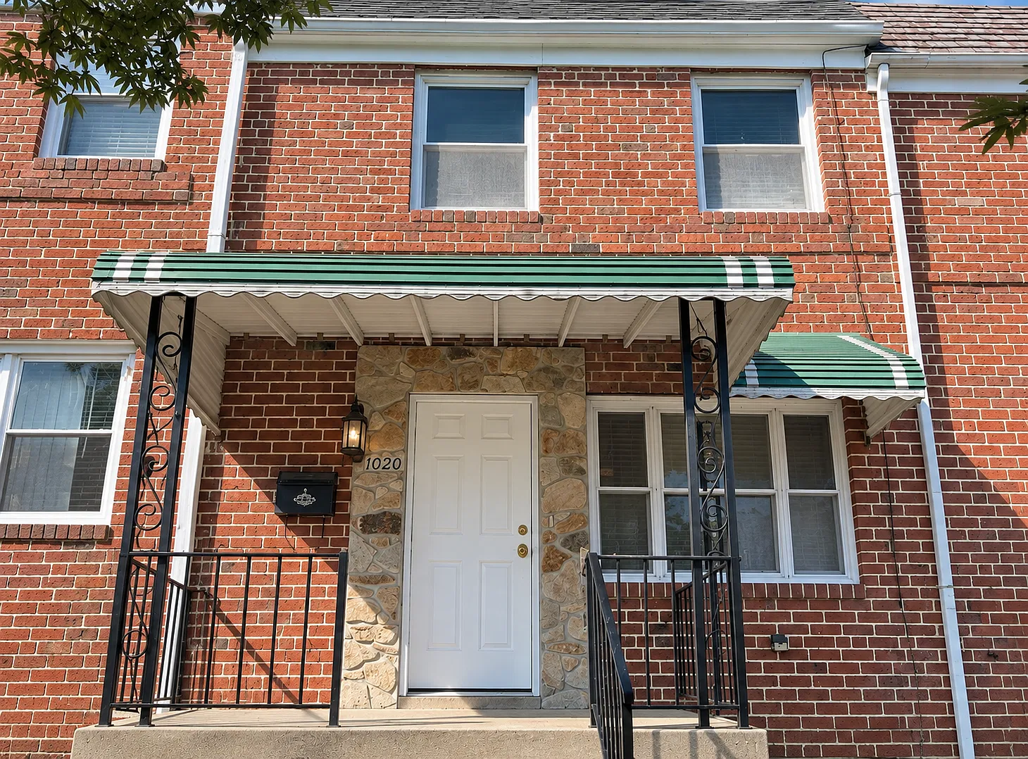 4 bed, 1500 sqft, $2,500 — Photo 1