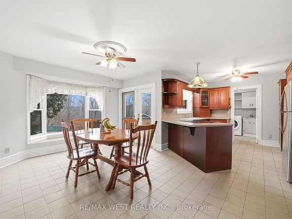 4th image of 15637 McLaughlin Rd