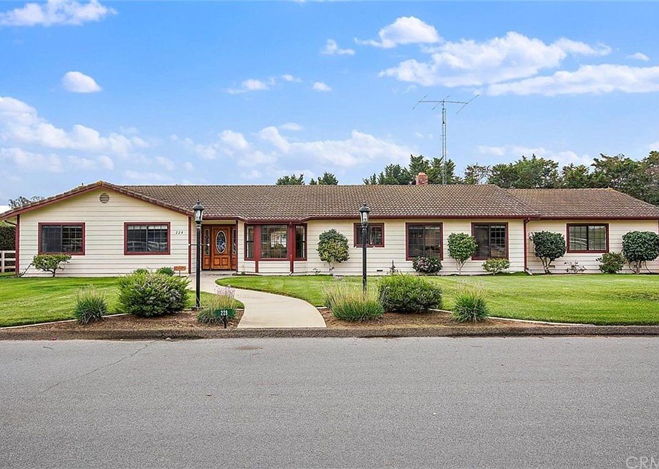 1st image of 228 La Camarilla Pl