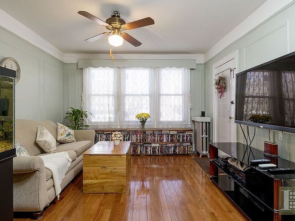 1st image of 32-53 30th St