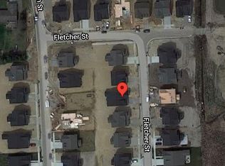 607 Fletcher St, Wixom, MI 48393